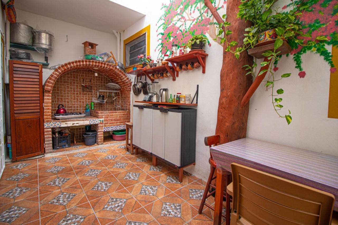 Отель La Casa Del Almendro Плая-дель-Кармен Экстерьер фото